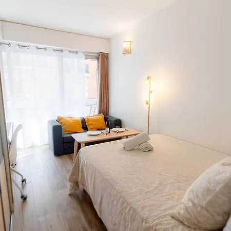 Tour Eiffel - Balcon - 16e - Calme Apartment Paris