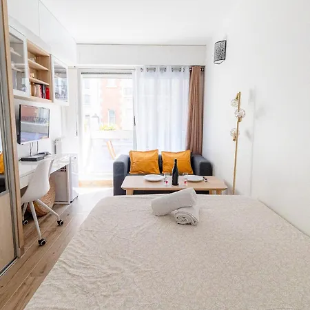 Tour Eiffel - Balcon - 16e - Calme Apartment *